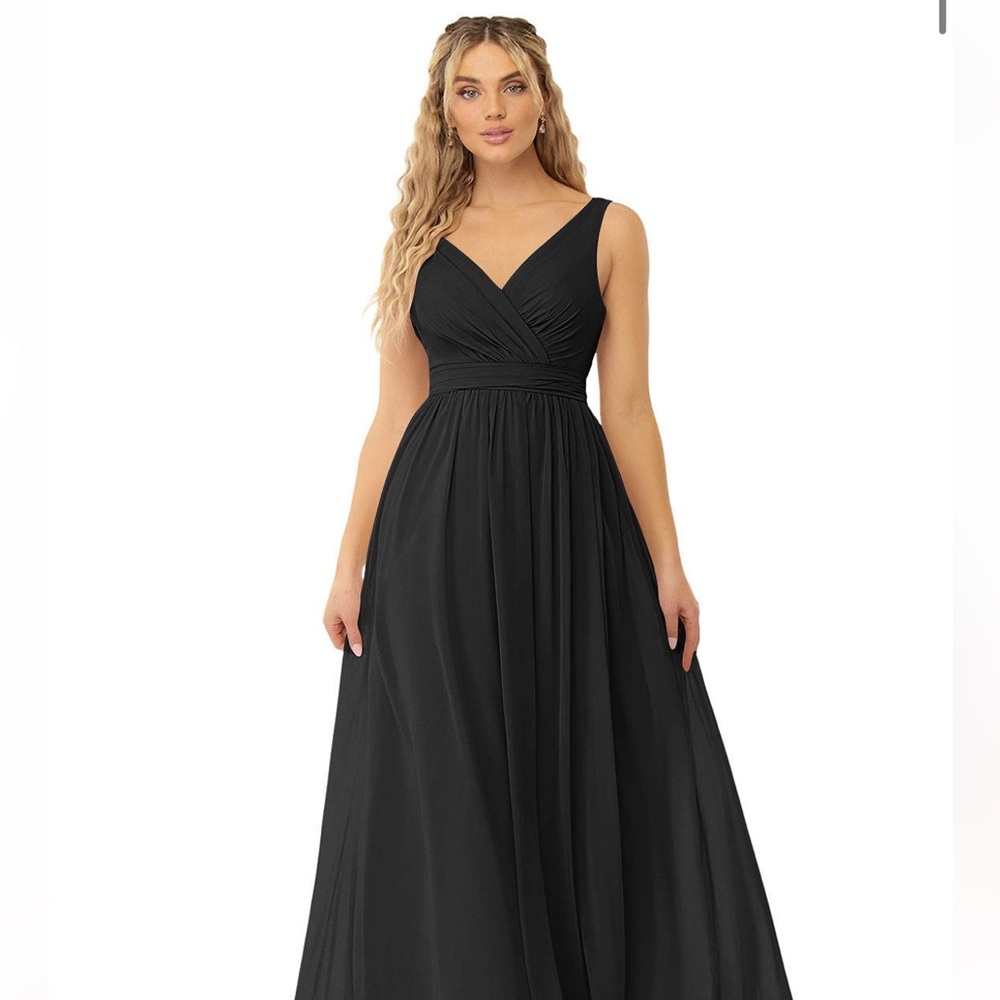 AZAZIE KORA
A-Line Pleated Chiffon Floor-Length Dress black
